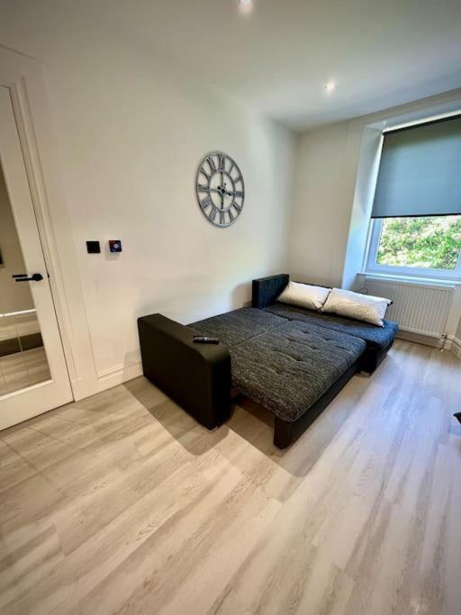 Contemporary Flat In Prime City Centre Edinburgh Exterior photo